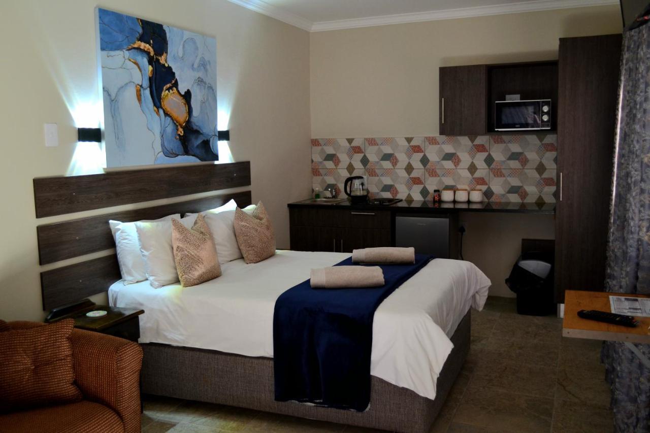 Blue Sea Guest House East London Bagian luar foto